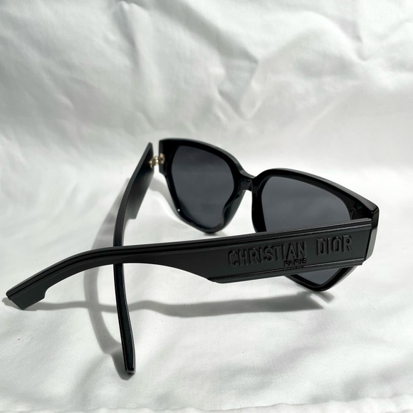 Dior women’s black sunglasses - Picture 5 of 7